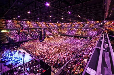 hoeveel mensen in de ziggo dome